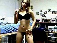 Geiles Weib beim Webcam Strip