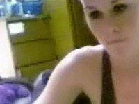 Privat Video einer dicktittigen Blondine