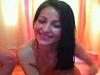 Geiles Mdchen beim Blowjob vor ihrer Webcam