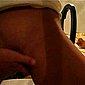 Blondes M�dchen fingert sich ihre Muschi vor der Webcam