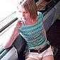 Junges geiles Luder beim Blowjob im Zug