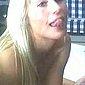 Geile blonde Sau lsst sich ins Gesicht wichsen